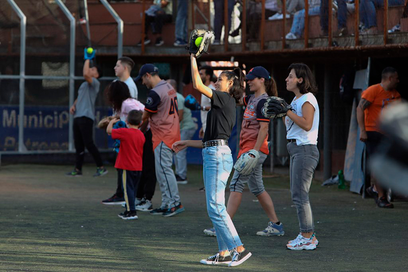 El Béisbol y el Sófbol, por la inclusión